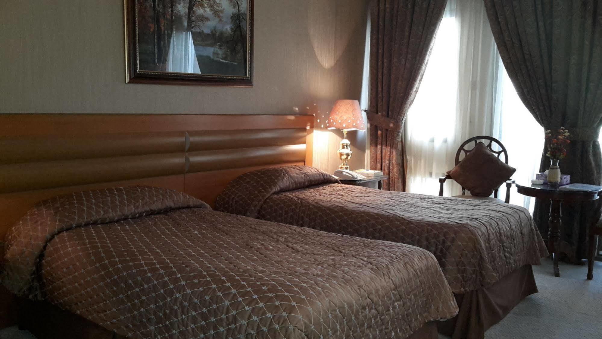 New Park Hotel クウェート エクステリア 写真